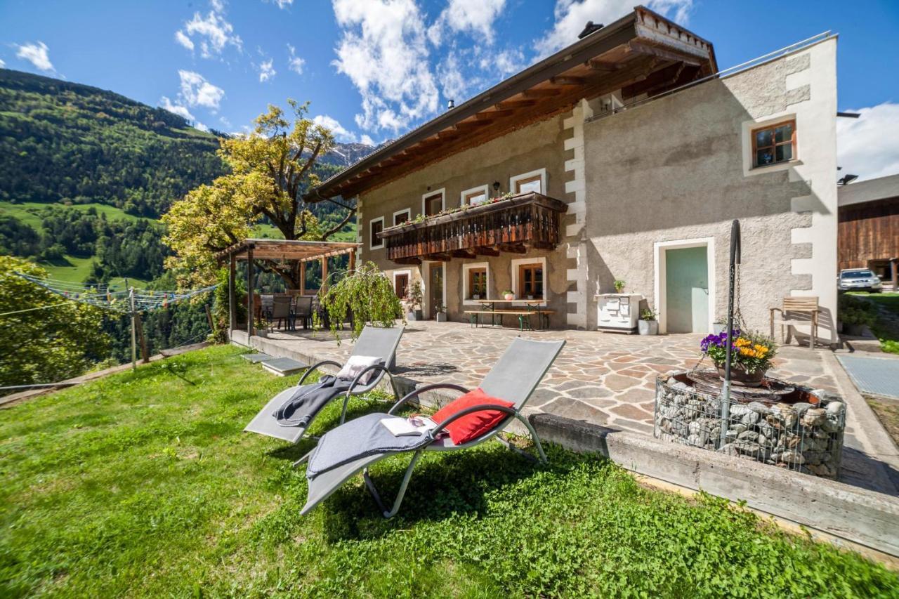 Schildhof Ebion Schildhofsuite San Leonardo in Passiria Exterior foto